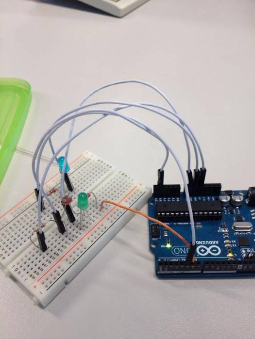 circuito per led e fotoresistenze